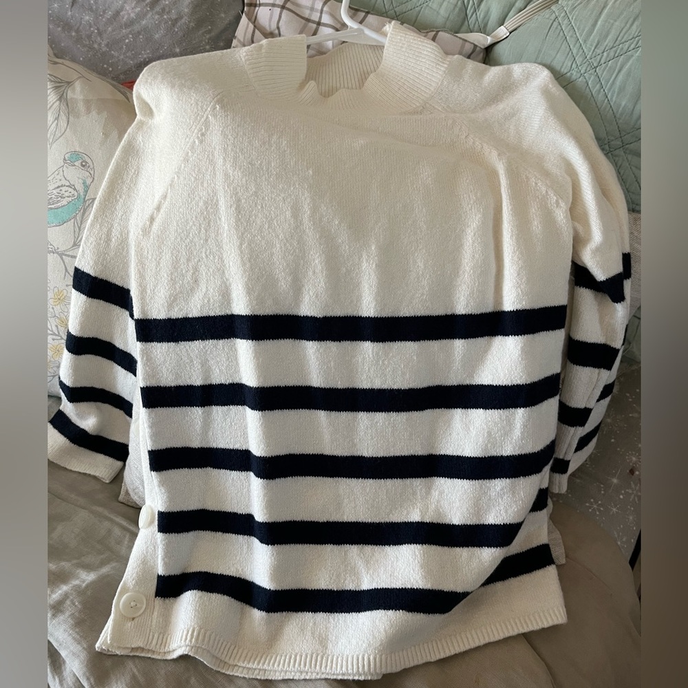 White and blue Loft sweater with side buttons